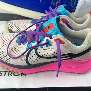 NWT Nike Pegasus Trail sneakers